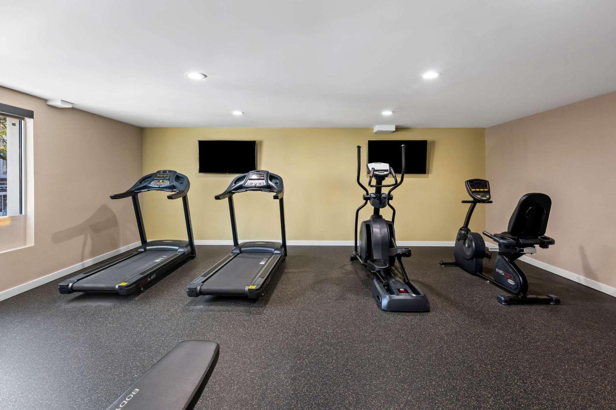 The Penn Stroud, Stroudsburg - Poconos, Ascend Hotel Collection ภายนอก รูปภาพ